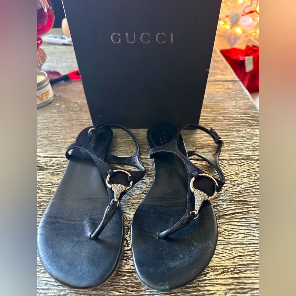 Super cuter Gucci Rhinestone Sandals 7.5♥️